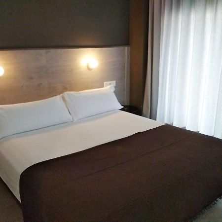 Hotel Delicias (Adults Only) Zaragoza Exterior photo