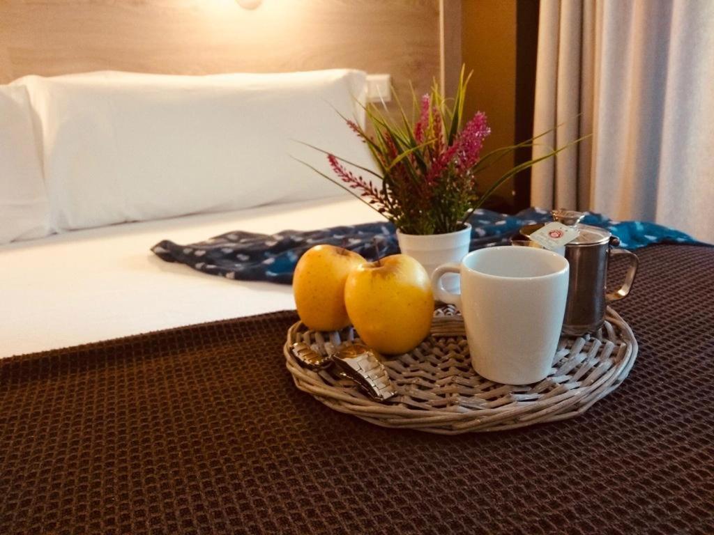 Hotel Delicias (Adults Only) Zaragoza Exterior photo