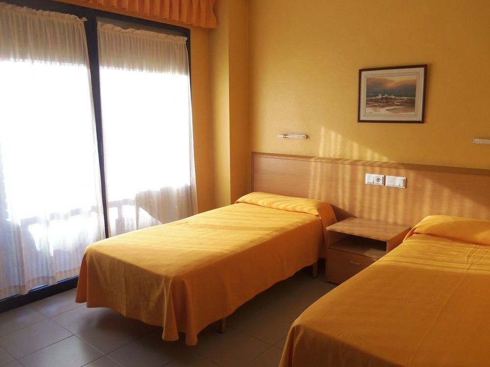 Hotel Delicias (Adults Only) Zaragoza Exterior photo