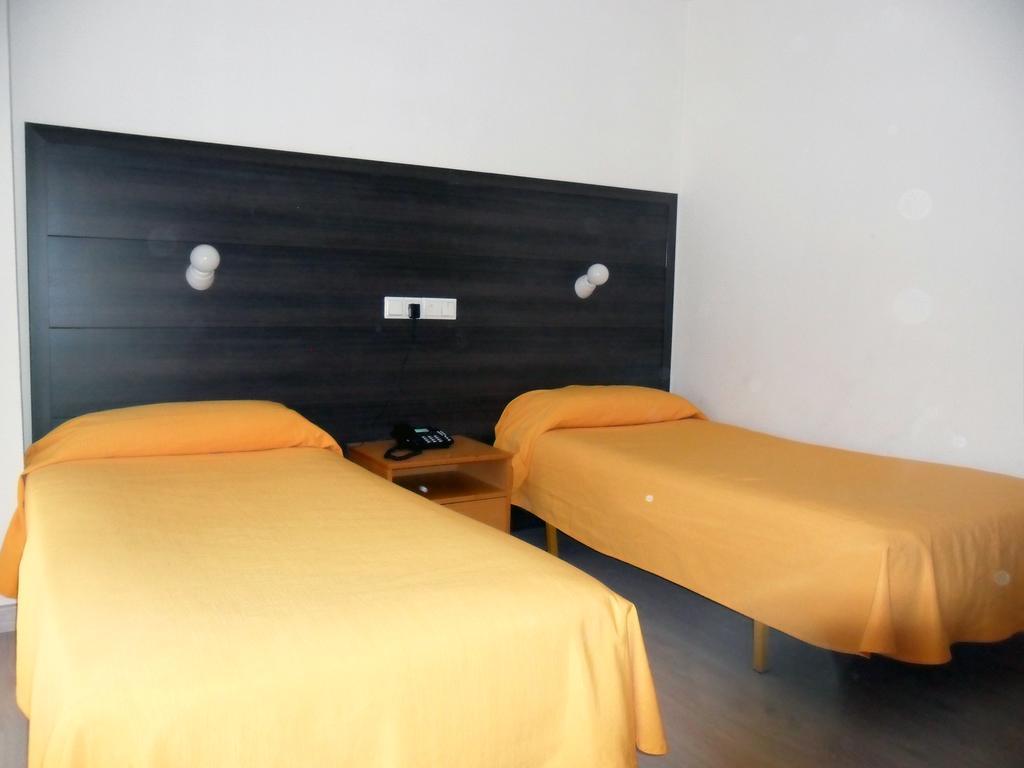 Hotel Delicias (Adults Only) Zaragoza Exterior photo