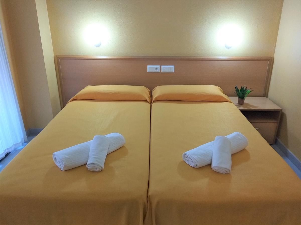Hotel Delicias (Adults Only) Zaragoza Exterior photo