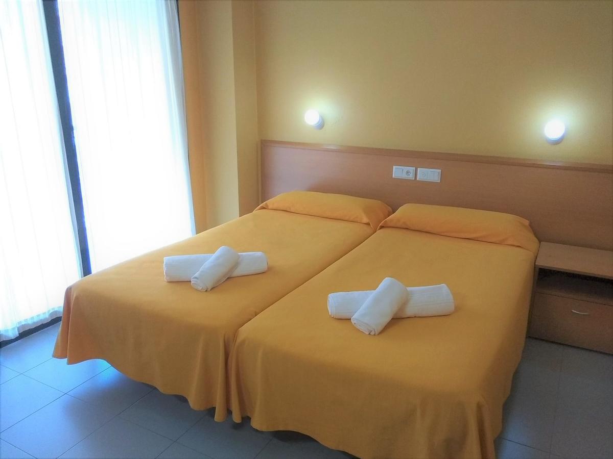 Hotel Delicias (Adults Only) Zaragoza Exterior photo